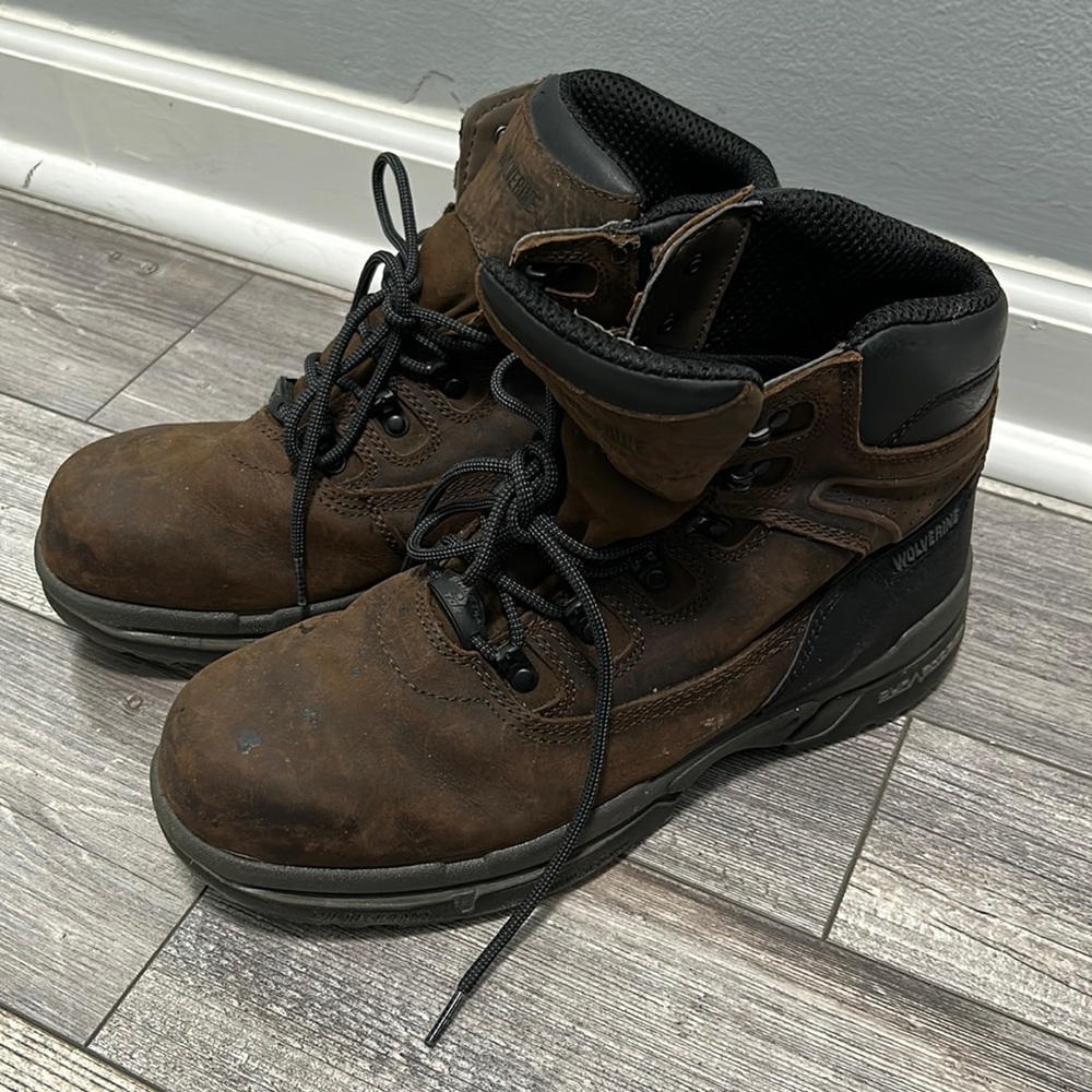Steel toe boots